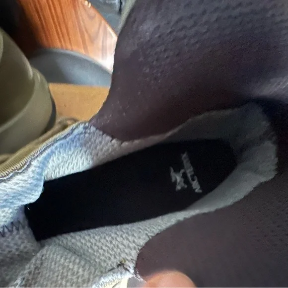 Arcteryx hike shoes size 12 1/2 - Picture 8 of 9